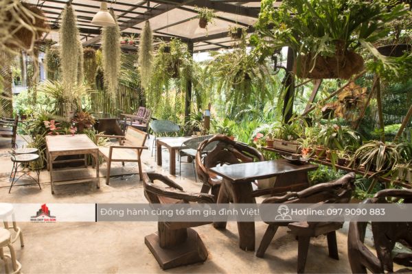 Mẫu thiết kế quán cafe sân vườn phong cách Tropical hiện đại